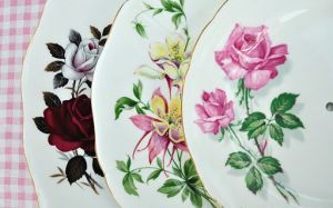 Sophisticated floral - www.myLusciousLife.com - floral china plates.JPG